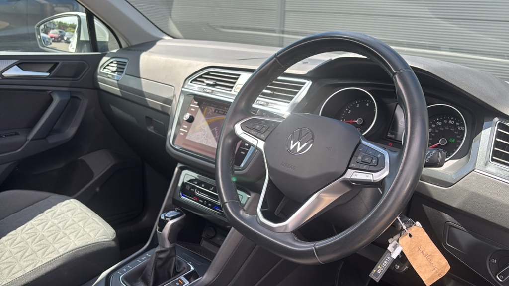 Volkswagen Tiguan 1.5 Tsi 150 Life Dsg 150 Ps MT73OZW White #6