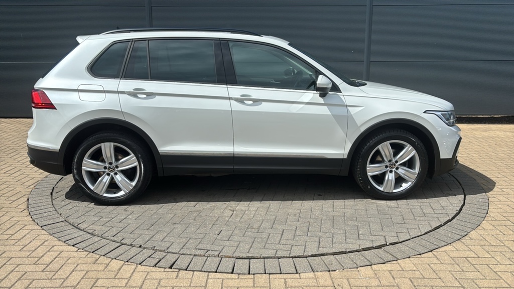 Volkswagen Tiguan 1.5 Tsi 150 Life Dsg 150 Ps MT73OZW White #4
