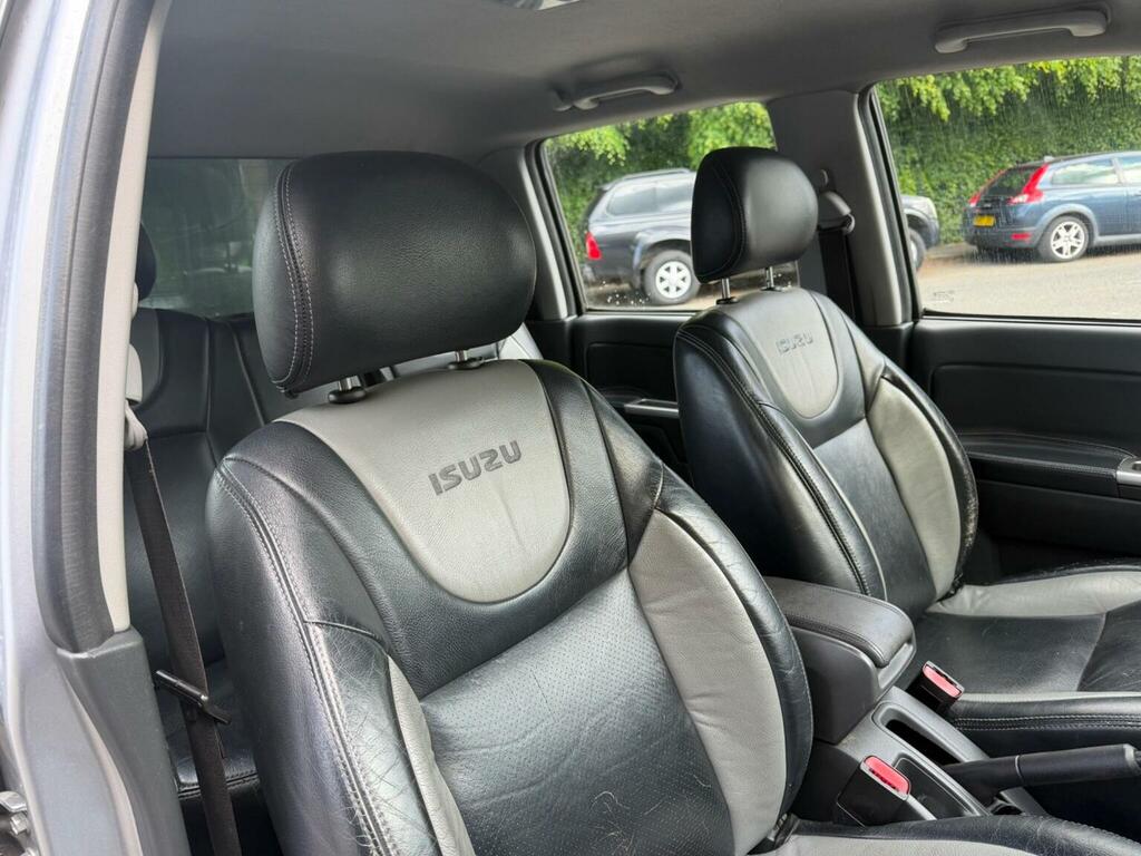 Isuzu Rodeo Td Yukon Double Cab Silver #13