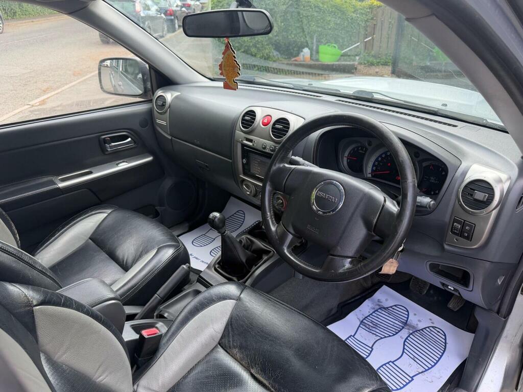 Isuzu Rodeo Td Yukon Double Cab Silver #11