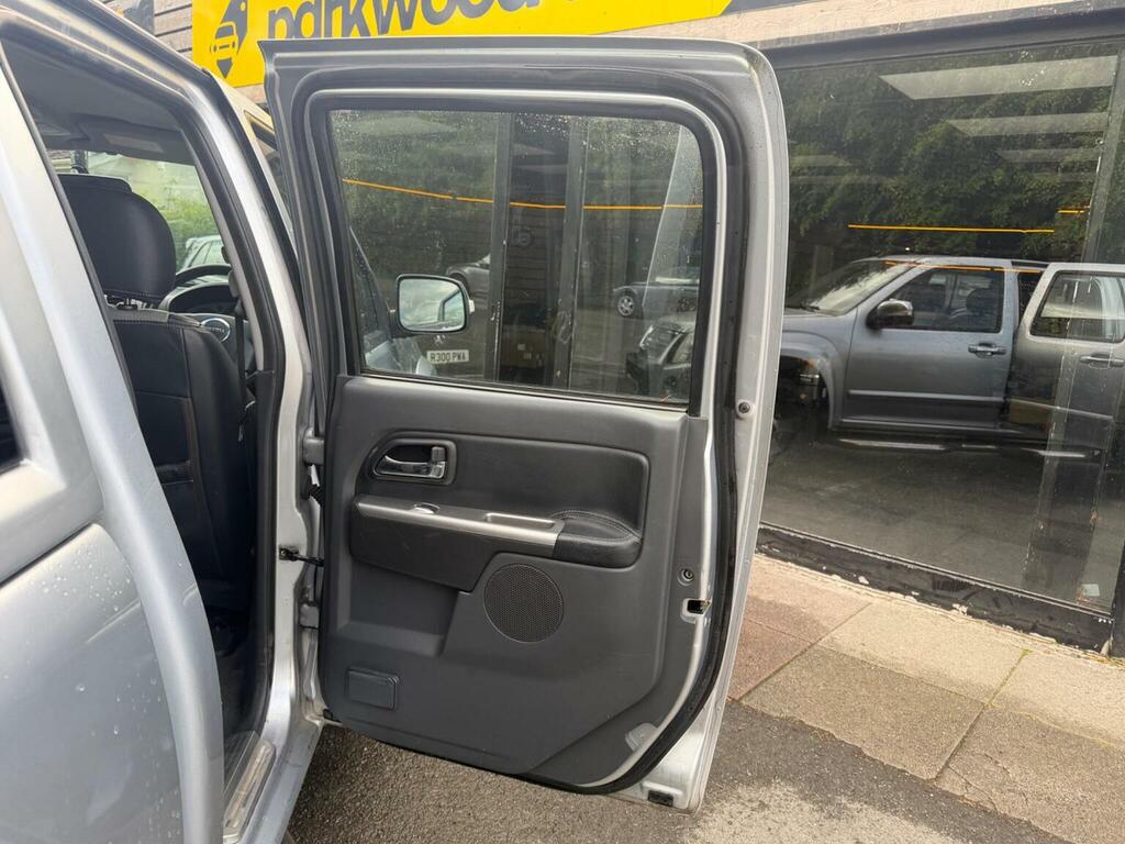 Isuzu Rodeo Td Yukon Double Cab Silver #30