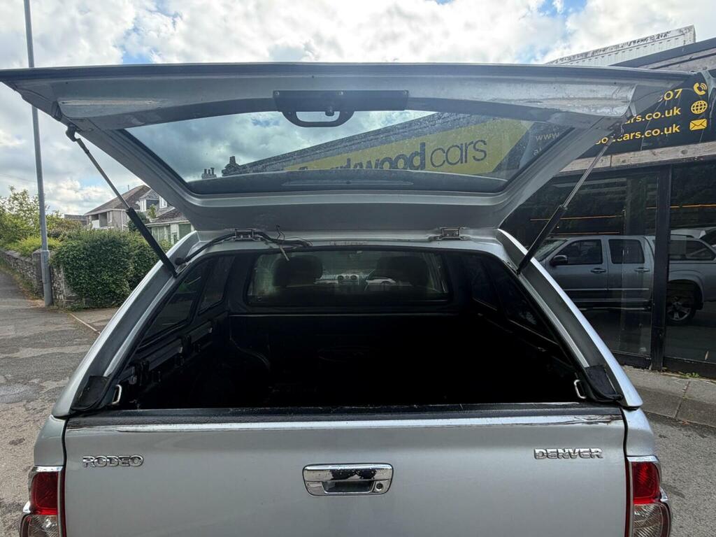 Isuzu Rodeo Td Yukon Double Cab Silver #31