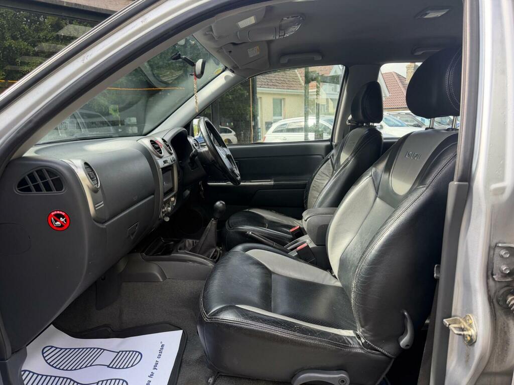 Isuzu Rodeo Td Yukon Double Cab Silver #37