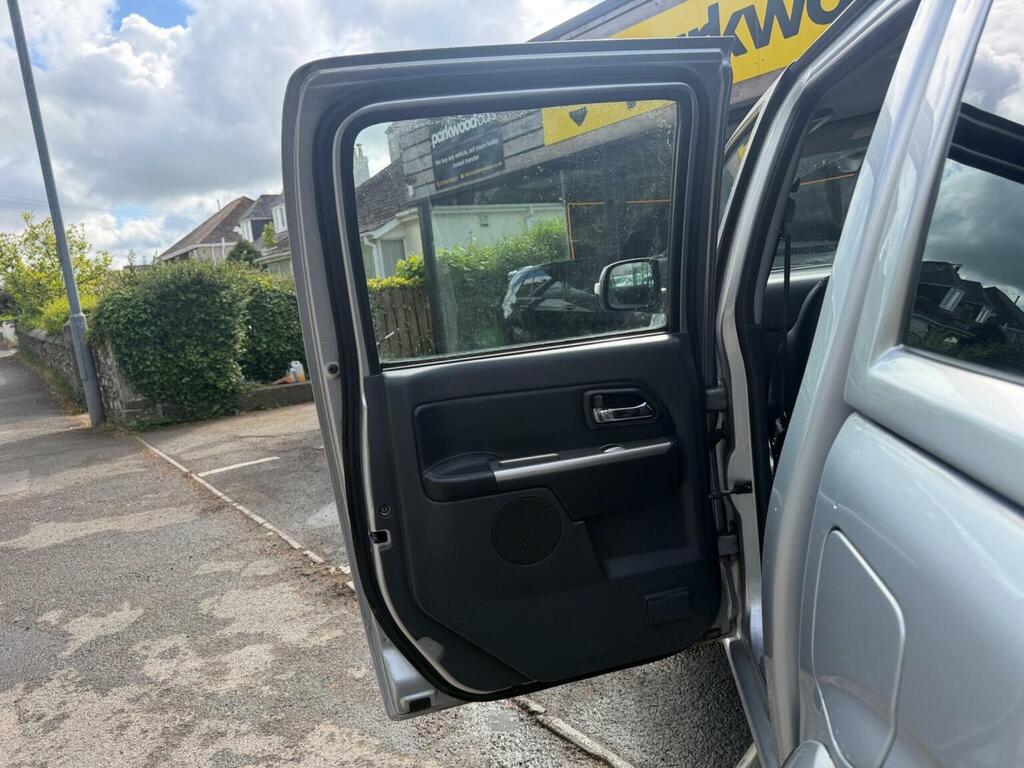 Isuzu Rodeo Td Yukon Double Cab Silver #36