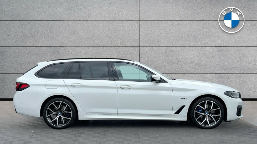 BMW 5 Series 530E M Sport Touring YE72PLN White #5