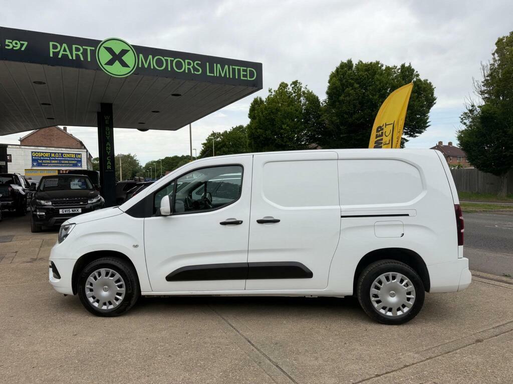 Vauxhall Combo 1.5 Turbo D 2300 Sportive L2 H1 Euro 6 DY21OWG White #6