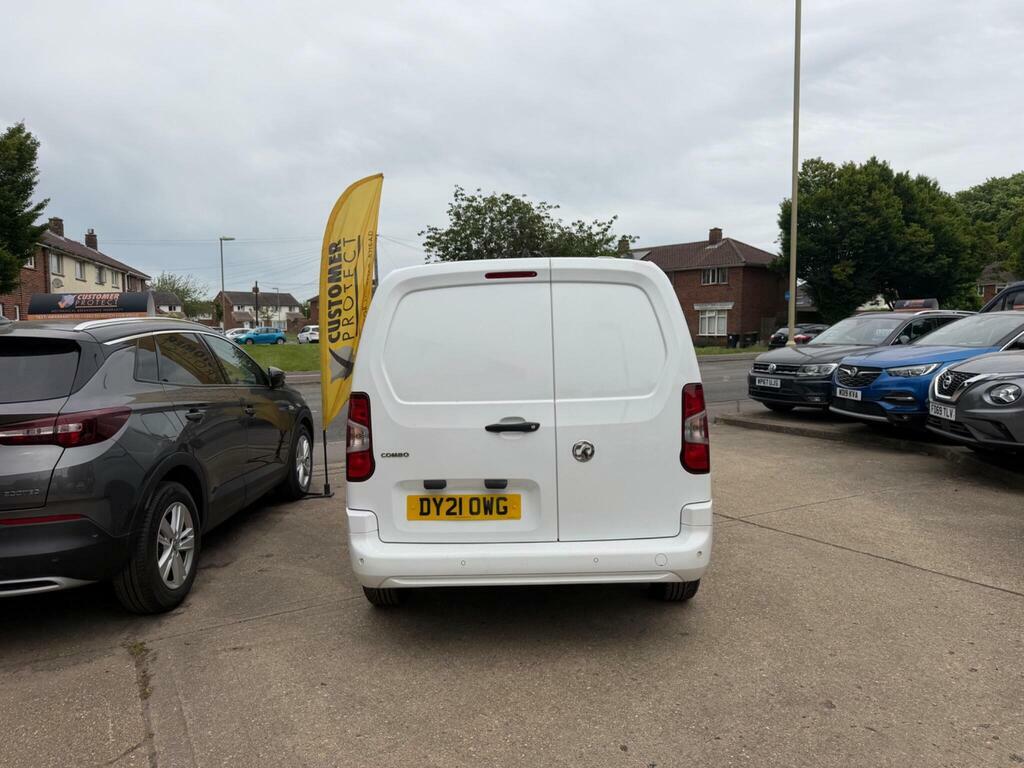 Vauxhall Combo 1.5L Dynamic White #13