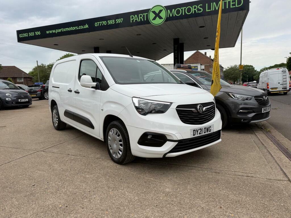 Vauxhall Combo 1.5 Turbo D 2300 Sportive L2 H1 Euro 6 White