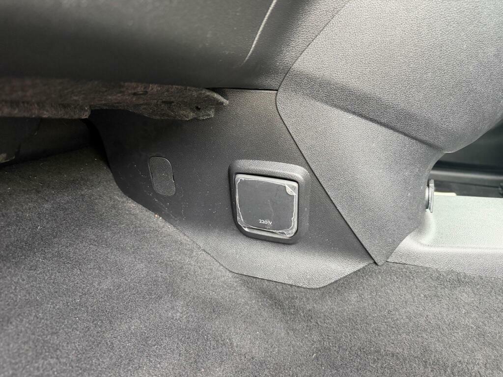 Vauxhall Combo 1.5L Dynamic White #21