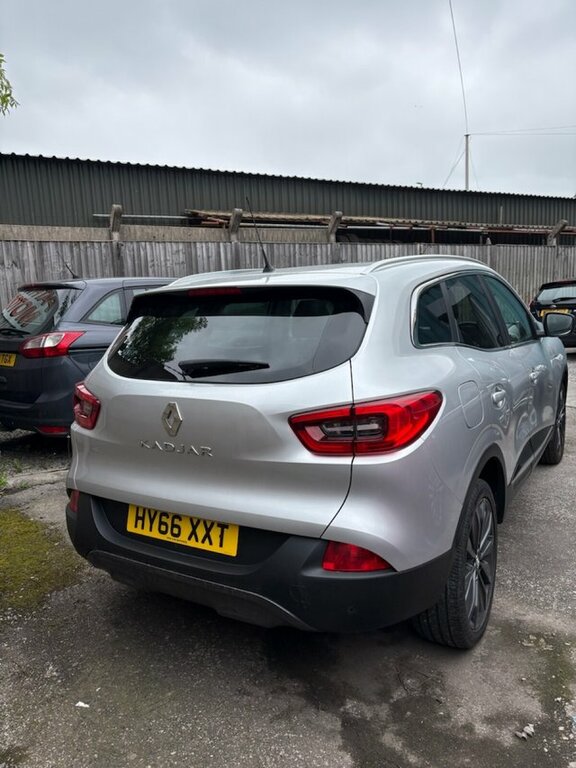 Renault Kadjar 1.6 Dci Signature Nav Suv Euro 6 HY66XXT Silver #2