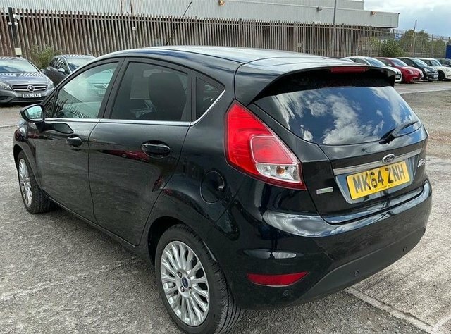 Ford Fiesta 1.0T Ecoboost Titanium Hatchback MK64ZNH Black #2