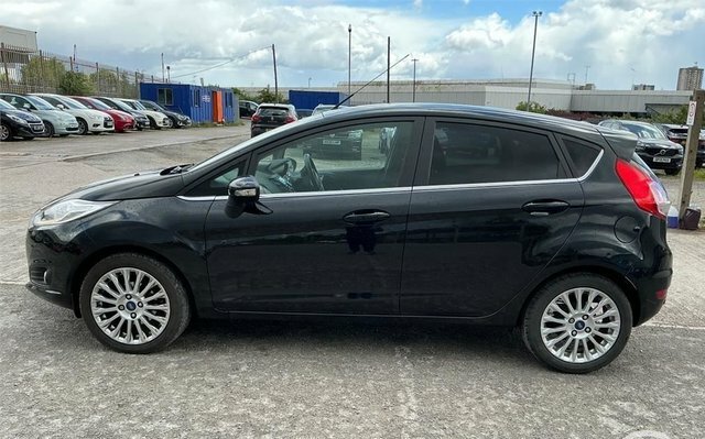 Ford Fiesta 1.0T Ecoboost Titanium Hatchback MK64ZNH Black #3