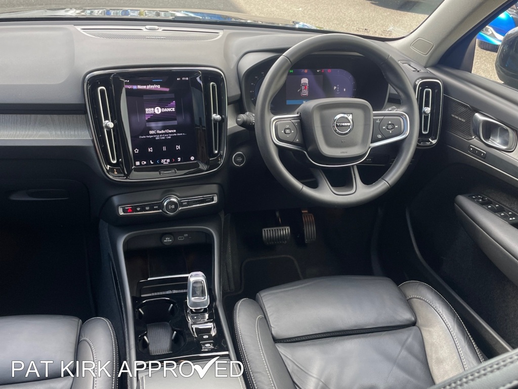 Volvo XC40 2.0 B4p Ultimate Dark BVZ1614 Black #3