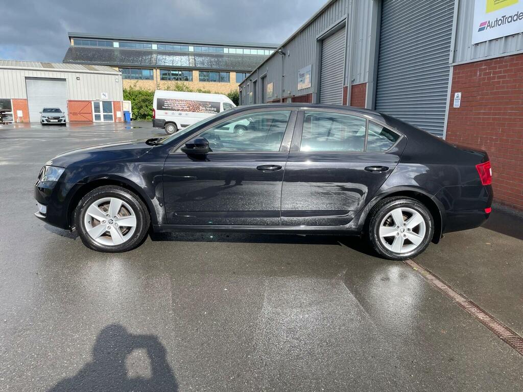 Skoda Octavia 2.0 Tdi Se Euro 5 Ss Black #5