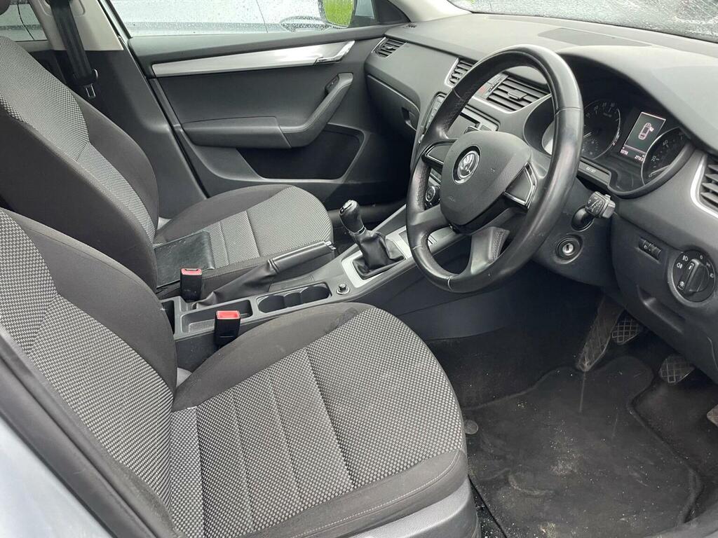 Skoda Octavia 2.0 Tdi Se 4Wd Euro 5 Ss Silver #4