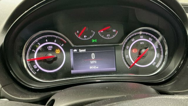 Vauxhall Insignia 2.0 Cdti Ecoflex Sri Nav Hatchback Manu BU15NZP White #2