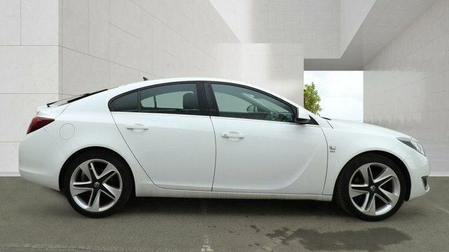 Vauxhall Insignia 2.0 Cdti Ecoflex Sri Nav Hatchback Manu BU15NZP White #5