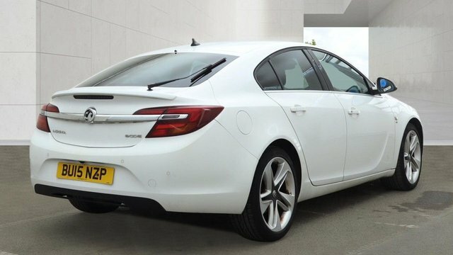 Vauxhall Insignia 2.0 Cdti Ecoflex Sri Nav Hatchback Manu BU15NZP White #4
