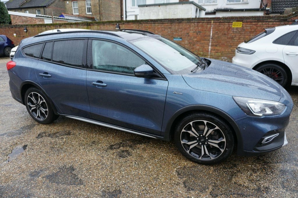 Ford Focus 1.0T Ecoboost Active X Euro 6 Ss Blue