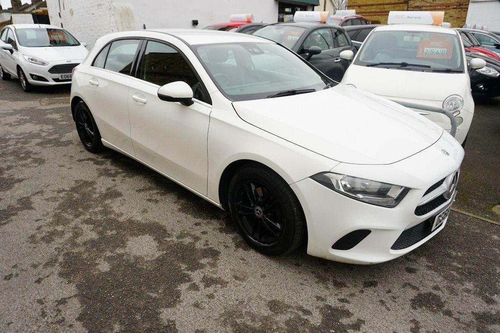 Mercedes-Benz A Class 1.5 A180d Se 7G-dct Euro 6 Ss DG68RWJ White #5