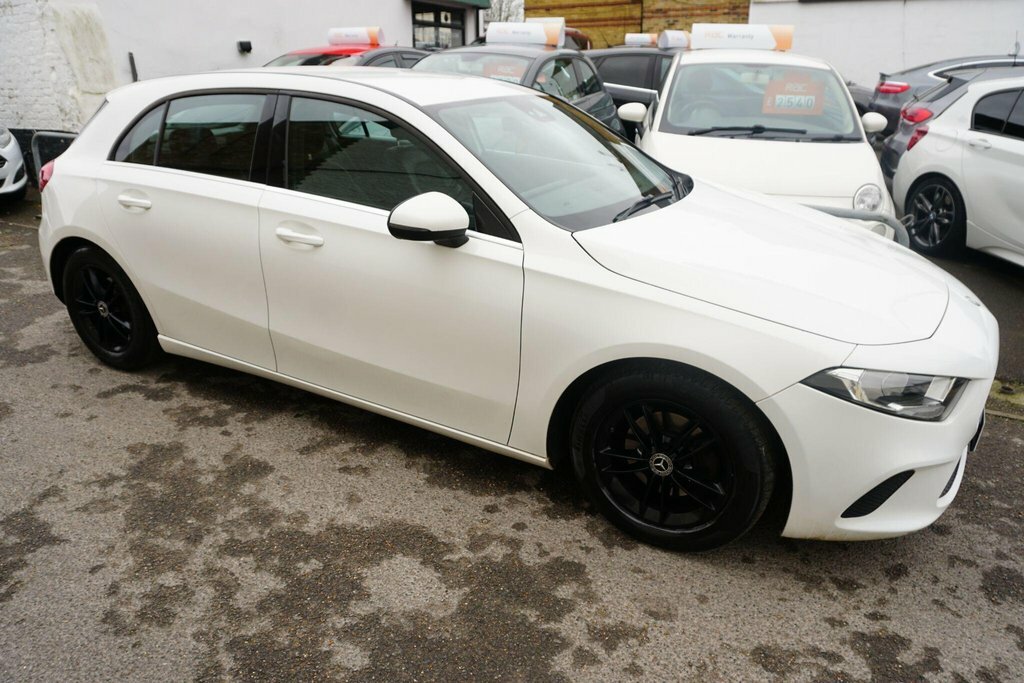 Mercedes-Benz A Class 1.5 A180d Se 7G-dct Euro 6 Ss White