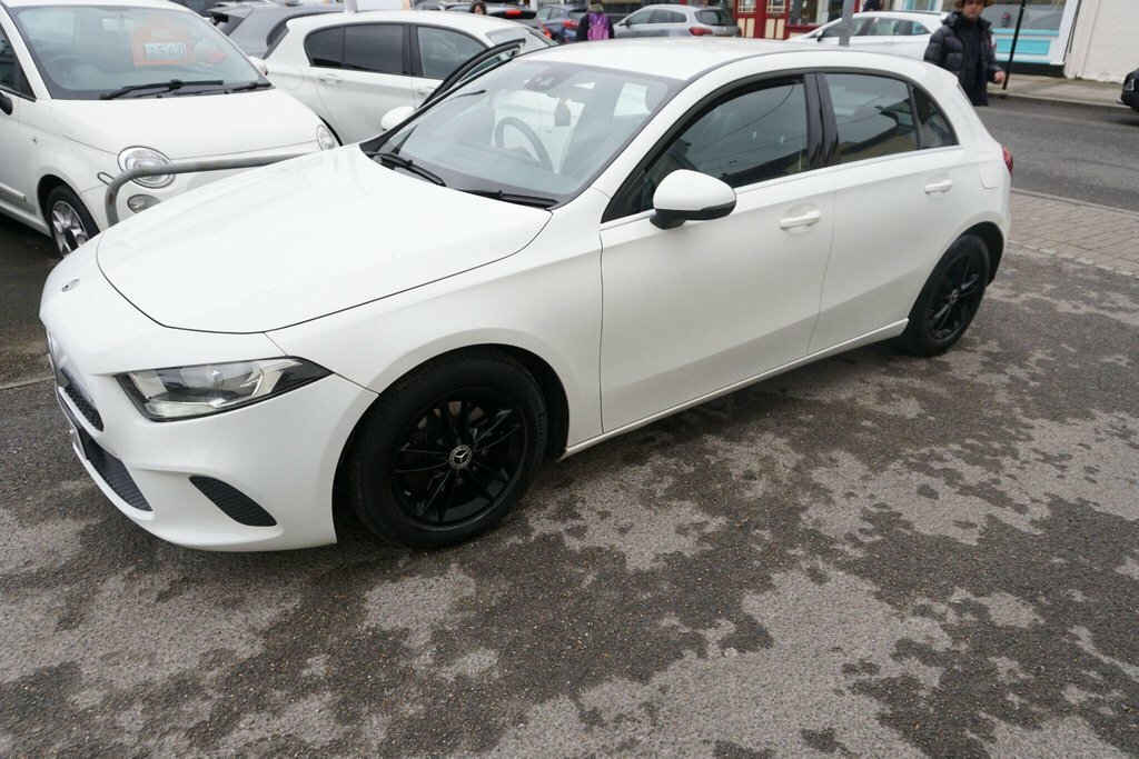 Mercedes-Benz A Class 1.5 A180d Se 7G-dct Euro 6 Ss DG68RWJ White #3