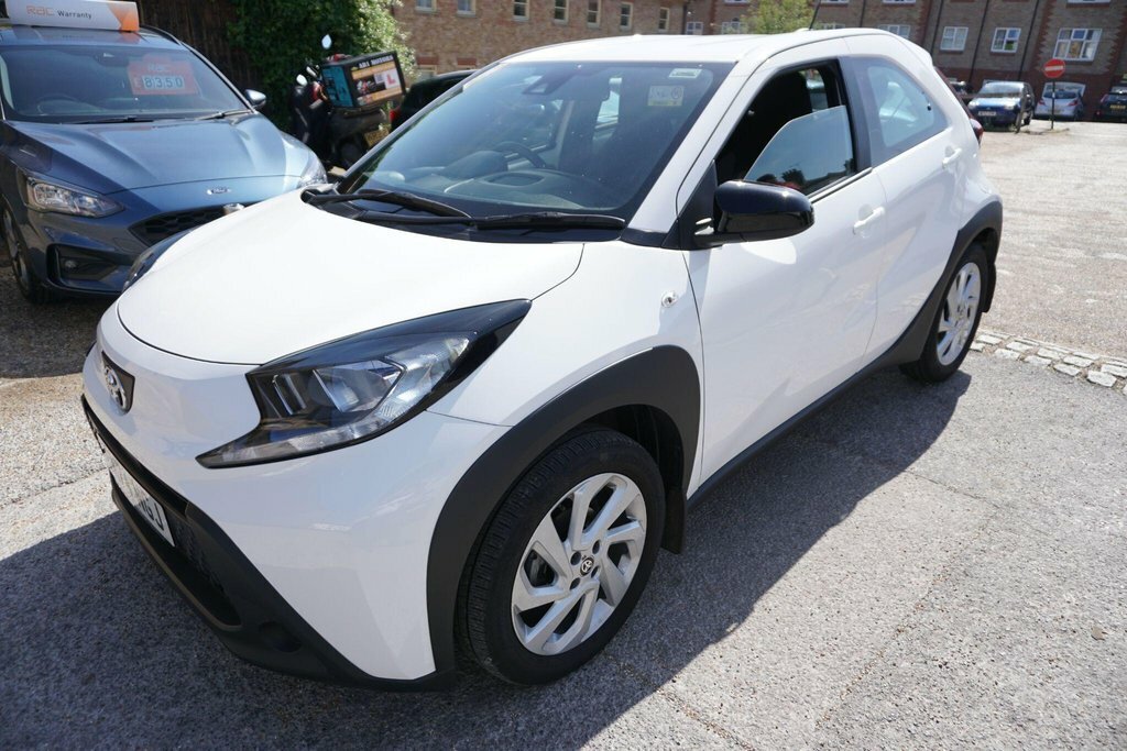 Toyota Aygo X 1.0 Vvt-i Pure X-shift Euro 6 Ss EX74NGJ White #3