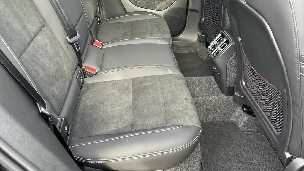 Volvo XC40 Plus, B4 Mild Hybrid, Dark BL75USS Black #6