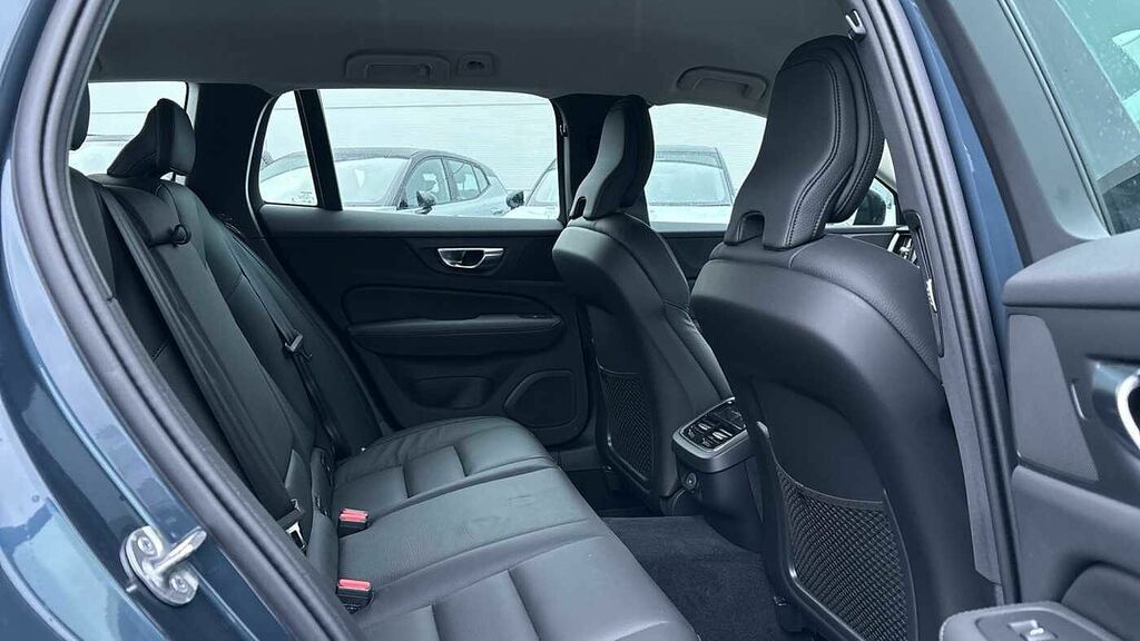 Volvo V60 Plus, B4 Mild Hybrid, Dark Blue #6