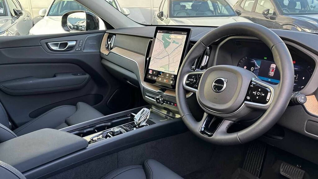 Volvo XC60 Plus, B5 Awd Mild Hybrid, Dark BG75ARX Black #4