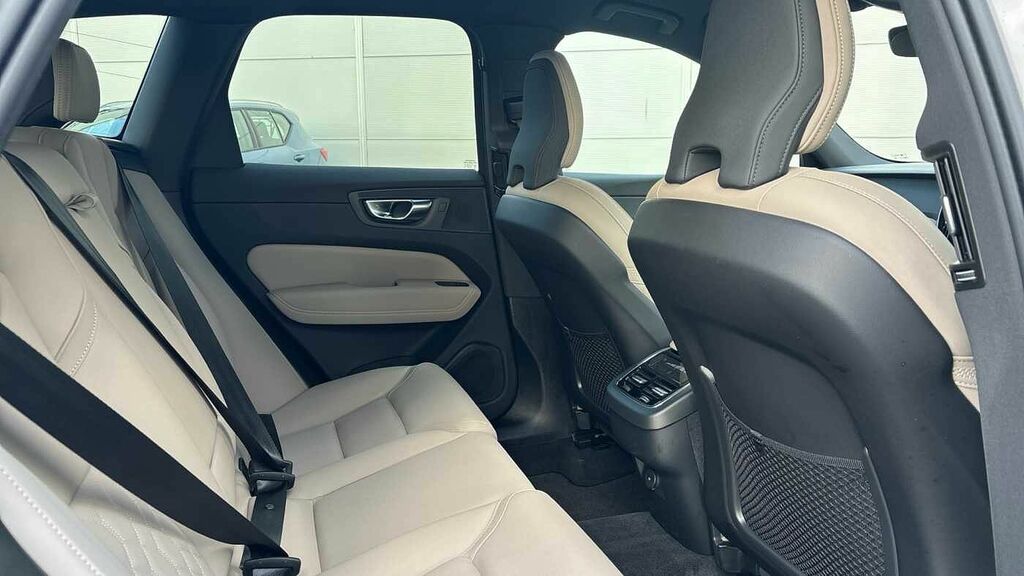 Volvo XC60 Plus, B5 Awd Mild Hybrid, Dark OY75WVT Silver #6