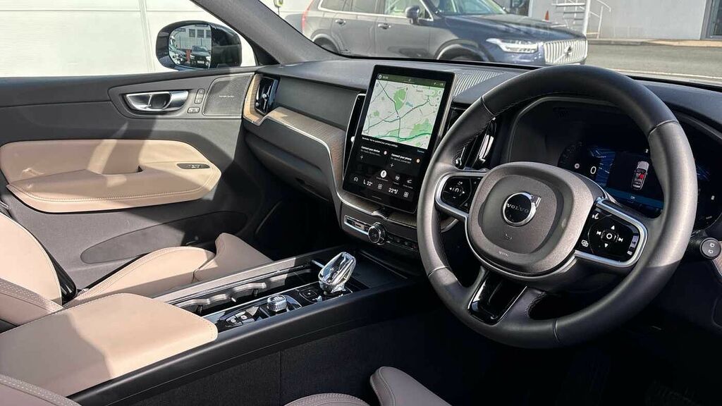 Volvo XC60 Plus, B5 Awd Mild Hybrid, Dark OY75WVT Silver #4