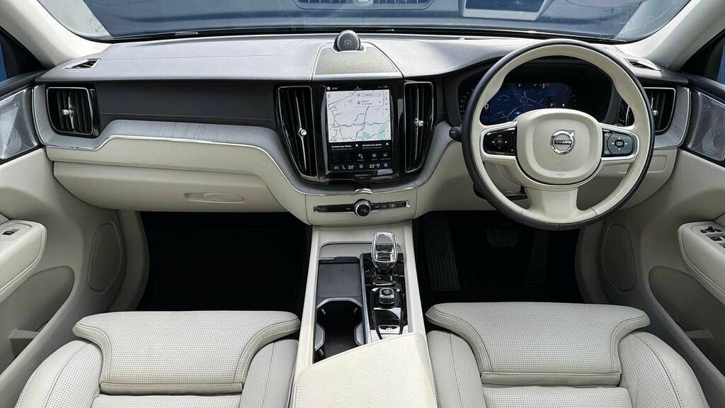 Volvo XC60 B5 247Bhp Ultra Bright Awd Mild Hybrid - Front RA74HLR Black #5