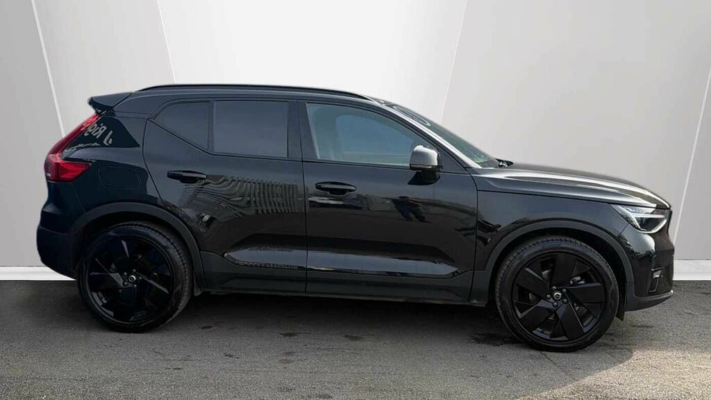 Volvo XC40 B3 161Bhp Black Edition Plus Mild Hybrid - Heat RV25XAF Black #3