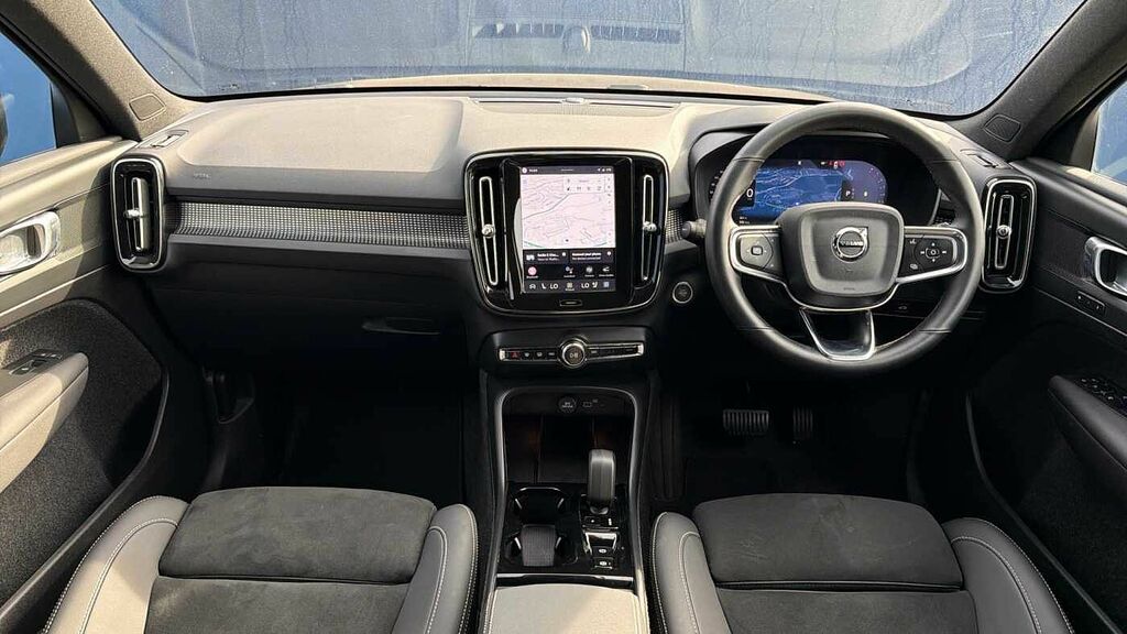 Volvo XC40 B3 161Bhp Black Edition Plus Mild Hybrid - Heat RV25XAF Black #5