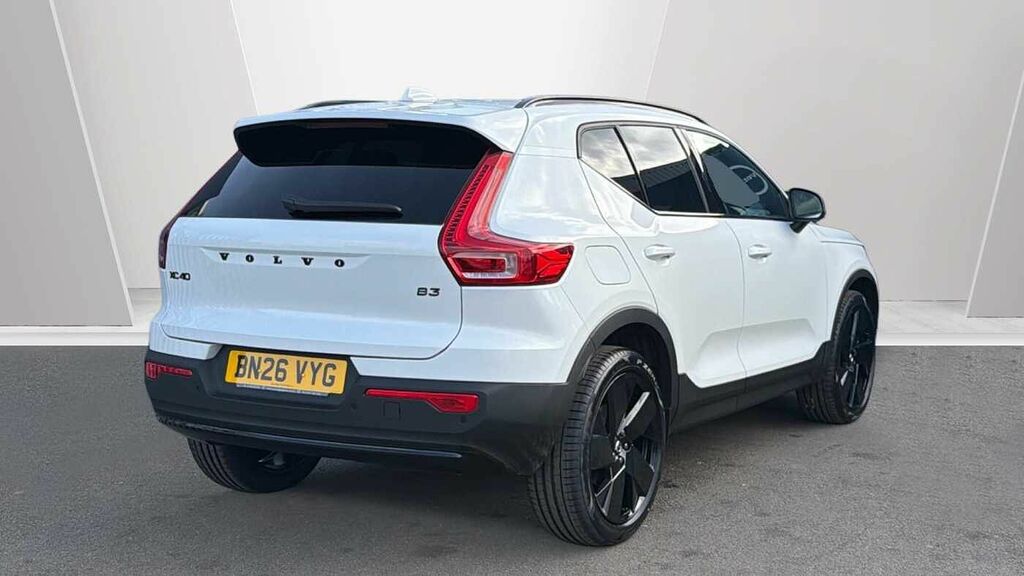 Volvo XC40 B3 163Bhp Plus Black Edition Mild Hybrid - Heat BN26VYG White #2