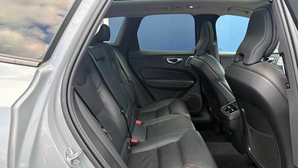 Volvo XC60 B5 Ultra Dark Awd Mild Hybrid - Front Seat Massag RJ25HJE Grey #6