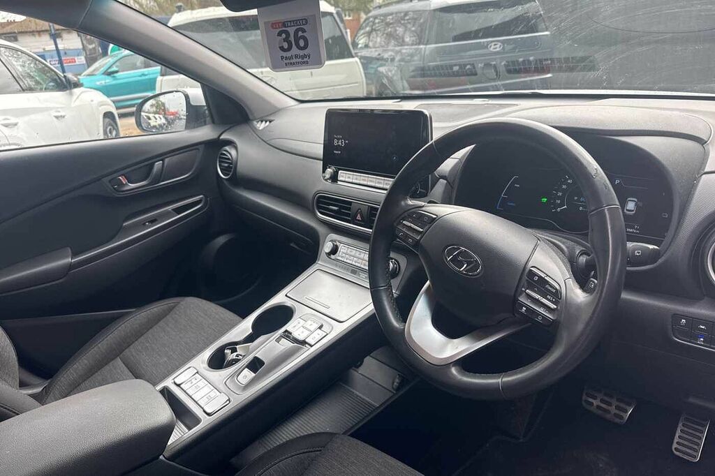 Hyundai Kona 150Kw Premium 64Kwh RE70BKG White #6