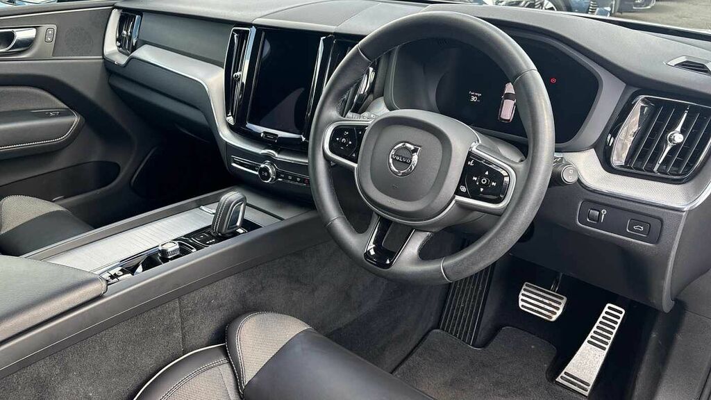Volvo XC60 2.0 B4d R Design Awd Geartronic White #4