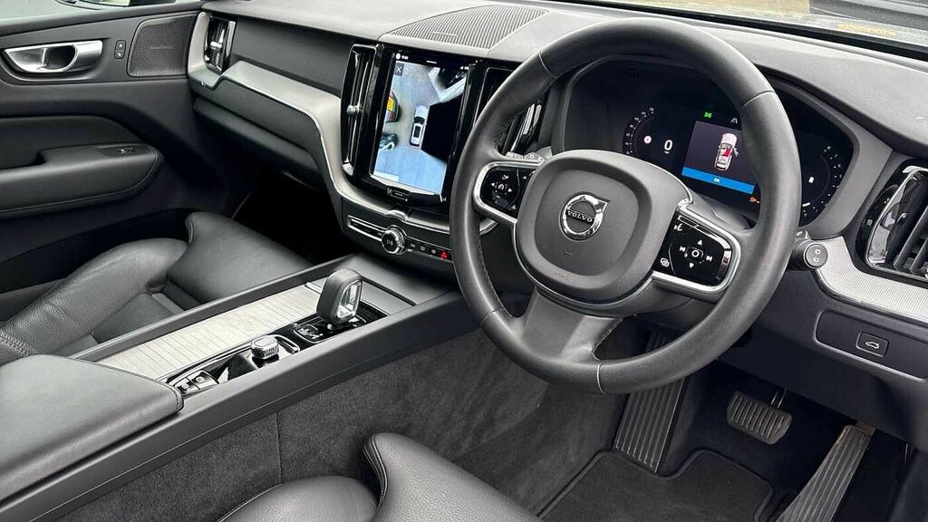 Volvo XC60 Plus, B4 Mild Hybrid, Dark YY23FUF Silver #4