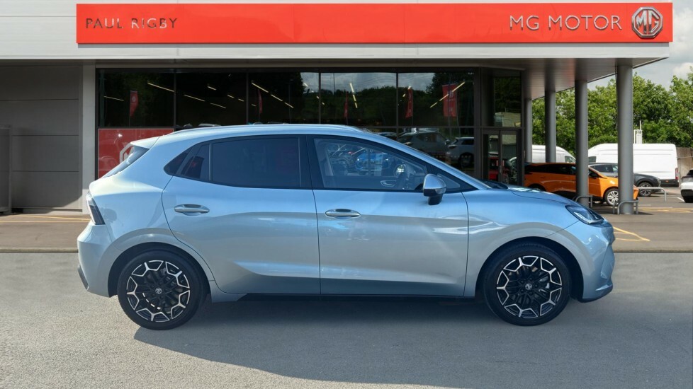 MG MG4 53.9Kwh Premium Long Range Hatchback DY75CVR Green #4