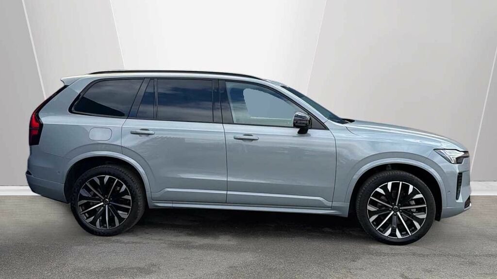 Volvo XC90 B5 247Bhp Ultra Dark Awd Mild Hybrid - Front Ma RJ25EZU Grey #3