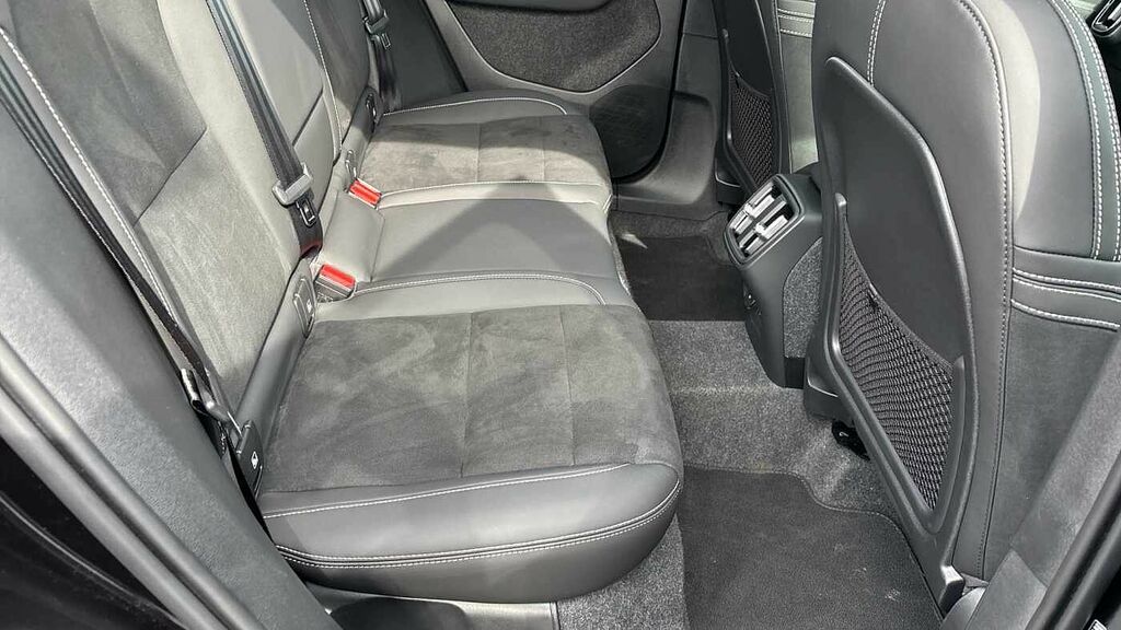 Volvo XC40 Black Edition Plus, B3 Mild Hybrid, BC25HTJ Black #6