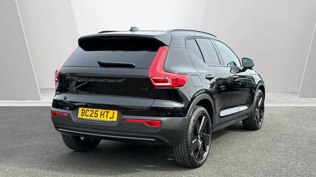 Volvo XC40 Black Edition Plus, B3 Mild Hybrid, BC25HTJ Black #2