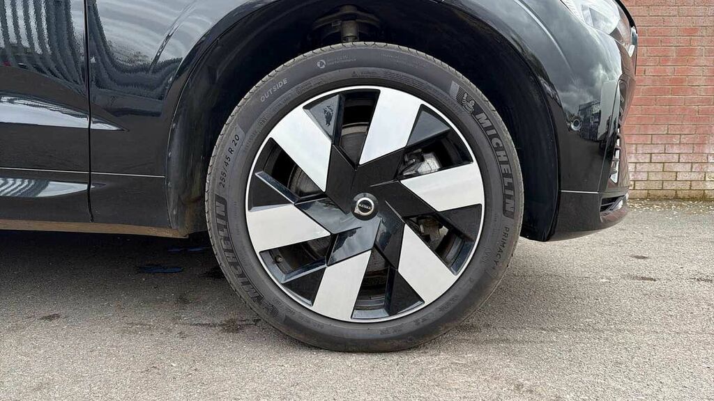Volvo XC60 T8 449Bhp Ultra Dark Awd Plug-in Hybrid - Front RE25LHB Black #6
