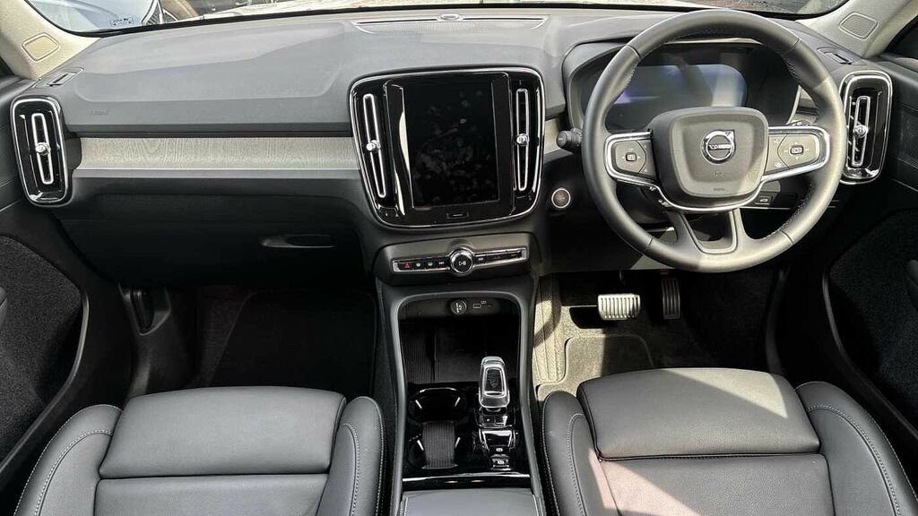 Volvo XC40 Plus, B3 Mild Hybrid, Dark BN25EPC Silver #5