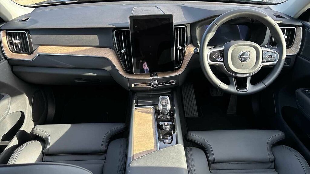 Volvo XC60 Plus, T6 Awd Plug-in Hybrid, Dark RE75HYJ Black #5