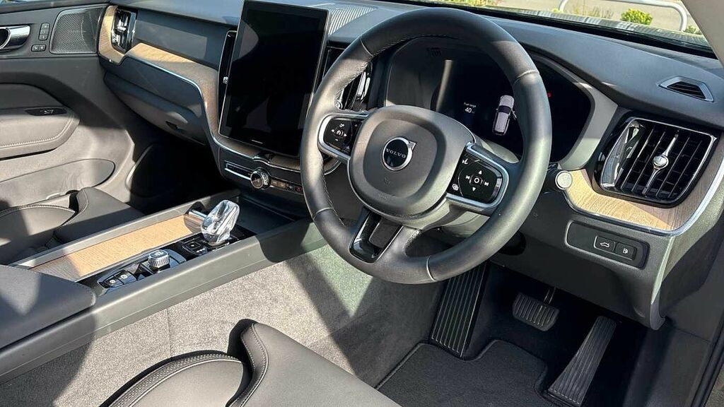 Volvo XC60 Plus, T6 Awd Plug-in Hybrid, Dark RE75HYJ Black #4