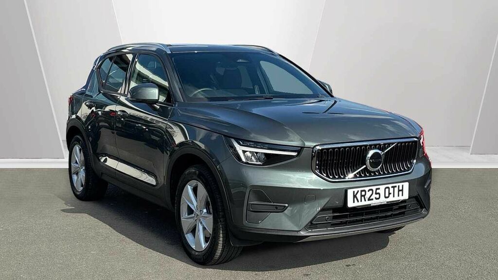 Volvo XC40 Core, B3 Mild Hybrid, 