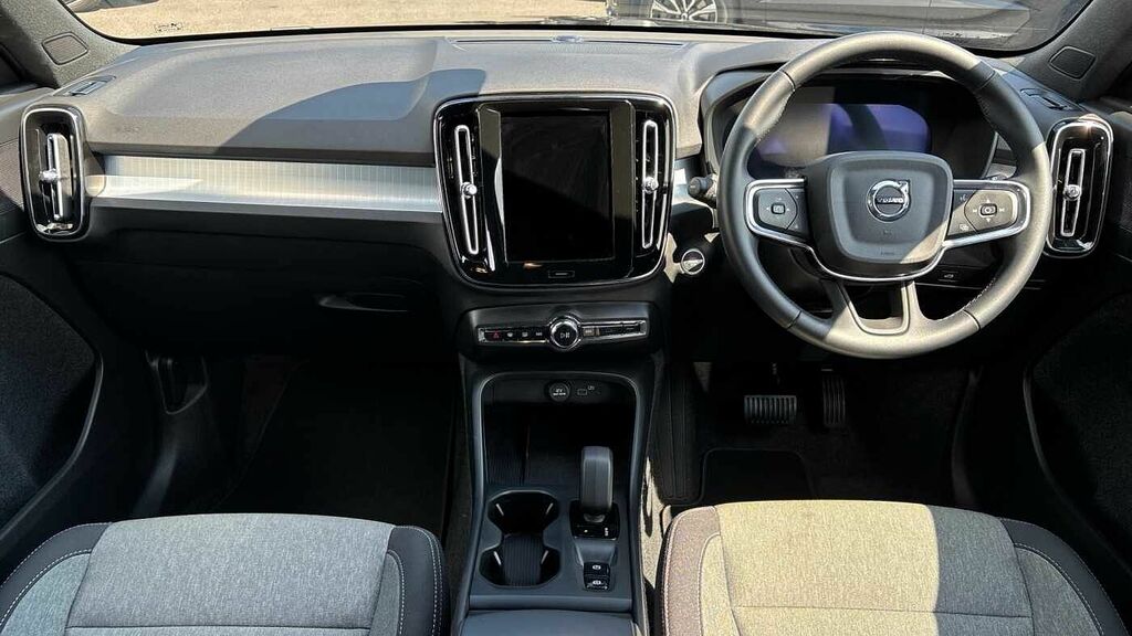 Volvo XC40 Core, B3 Mild Hybrid, RJ25LVR Black #5